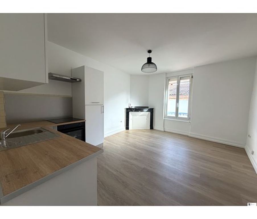 Appartement 3 pièces à Cazeres