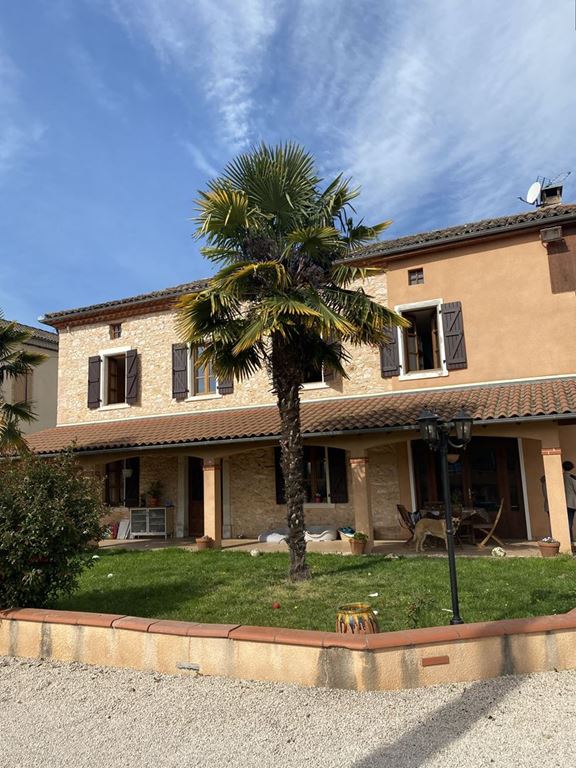 Maison 10 pièces à Mancioux