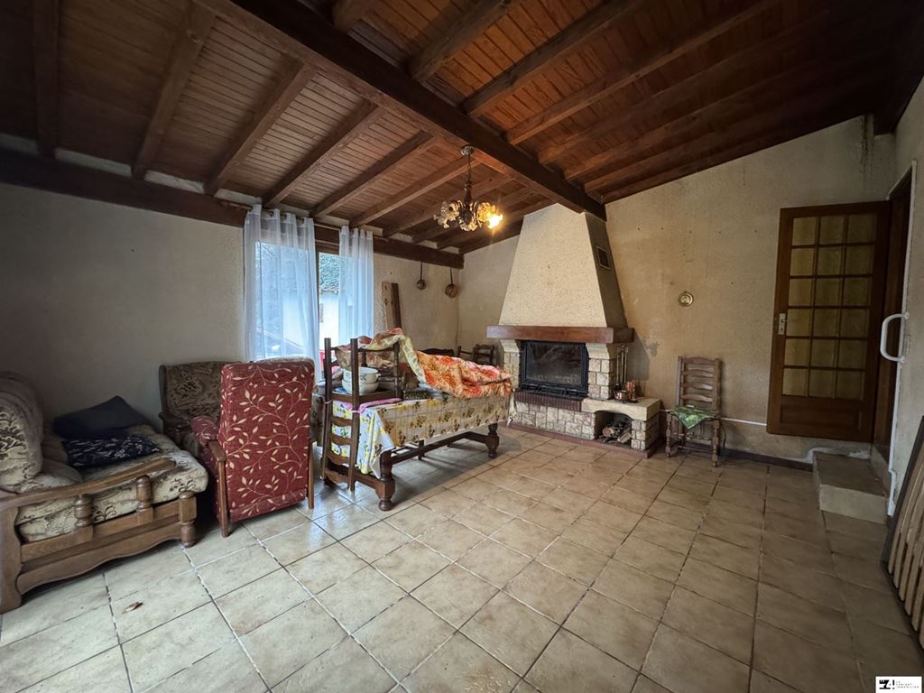 Maison ancienne 5 pièces à Montbrun-Bocage